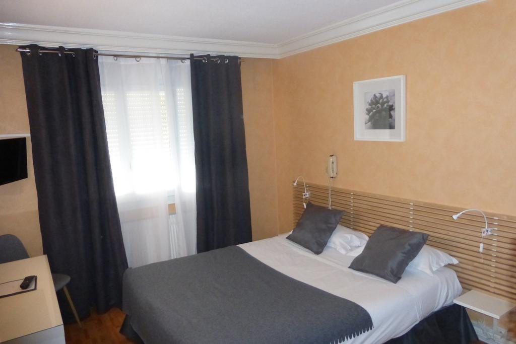 Laennec Hotell Lyon Exteriör bild